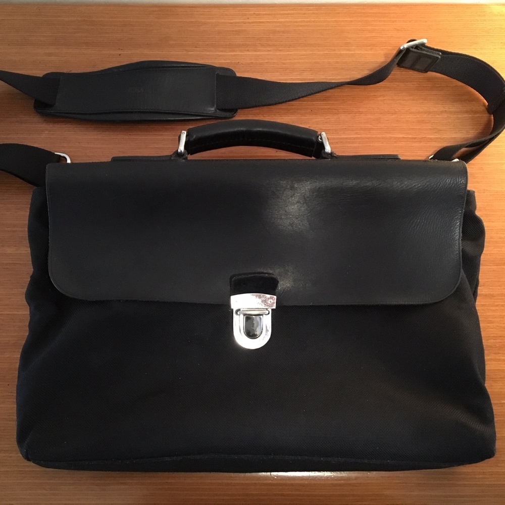 Tumi laptop briefcase shoulder bag